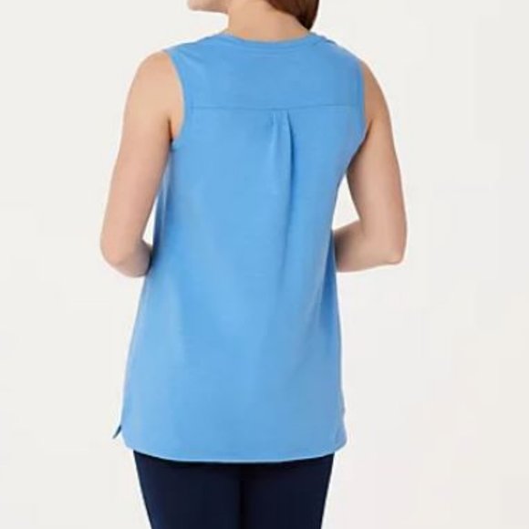 Denim & Co Sleeveless Textured Knit Henley Top - Picture 2 of 3